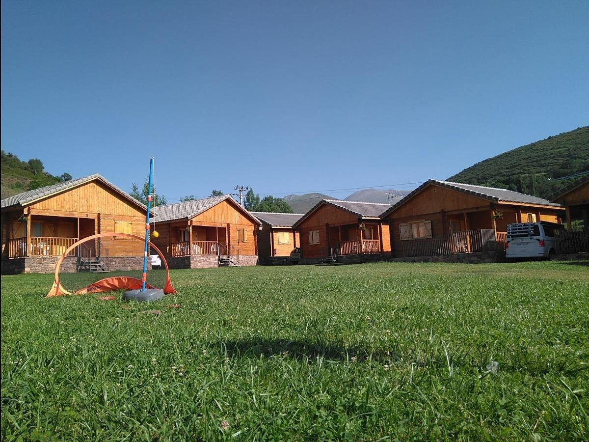 Bungalows Laspaules Екстер'єр фото